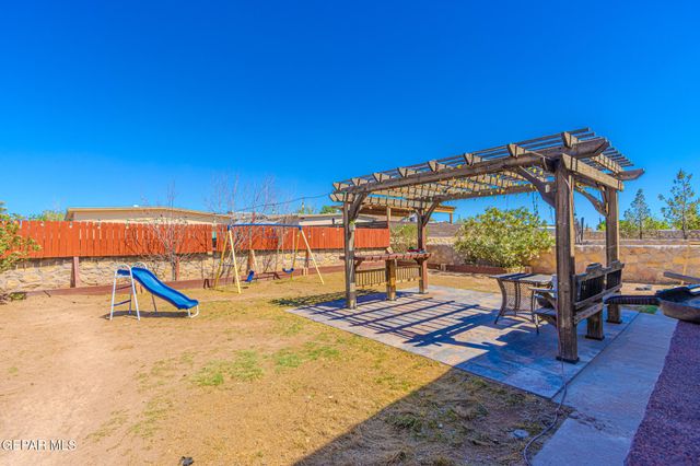 718 LT JOE MAGALLANES Road, Socorro, TX 79927