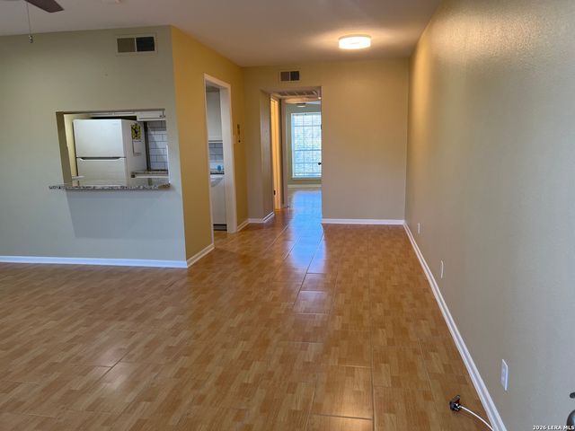 8401 N New Braunfels Ave Apt 344, San Antonio, TX 78209