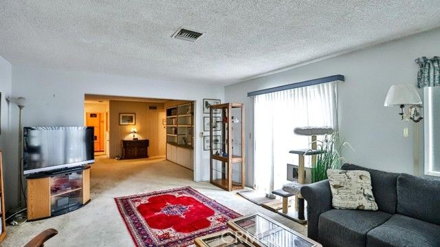 428 W 8th St, Upland, CA 91786