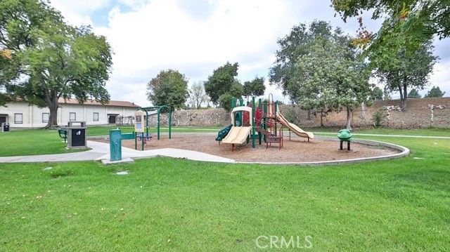 428 W 8th St, Upland, CA 91786