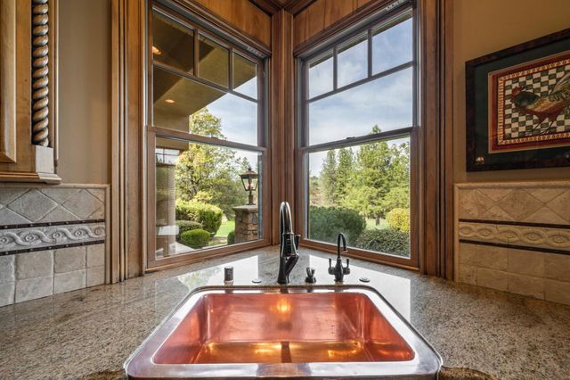 17107 Winchester Club Dr, Meadow Vista, CA 95722
