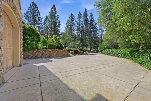 17107 Winchester Club Dr, Meadow Vista, CA 95722
