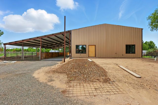 2496 Green, Bosque Farms, NM 87068