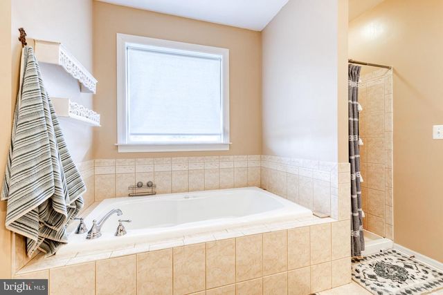 1097 UNDERWOOD RD, Sykesville, MD 21784