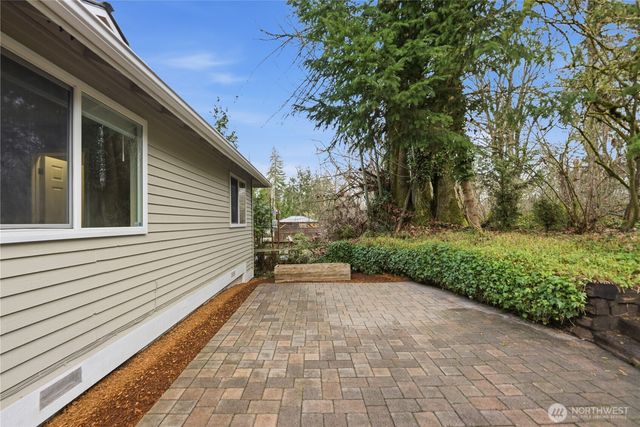 2415 SE 8th Place, Renton, WA 98055