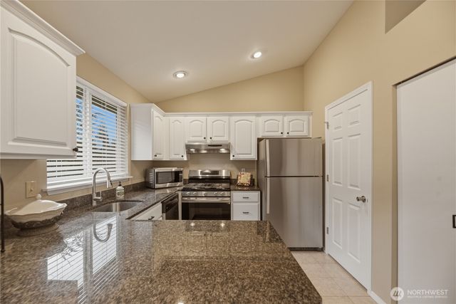 2415 SE 8th Place, Renton, WA 98055