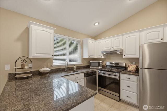 2415 SE 8th Place, Renton, WA 98055