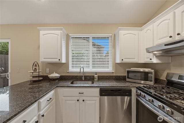 2415 SE 8th Place, Renton, WA 98055