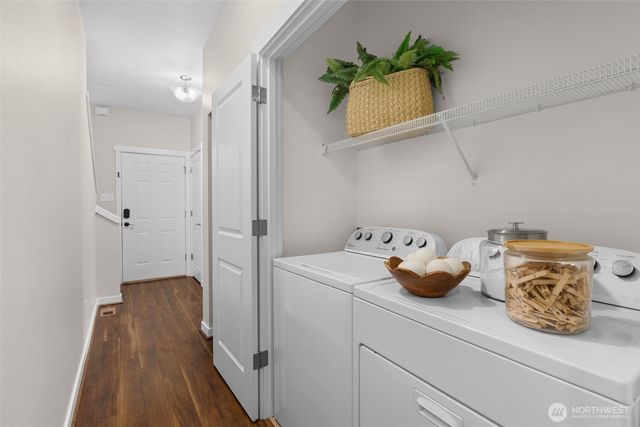 221 1st Place NE, Issaquah, WA 98027