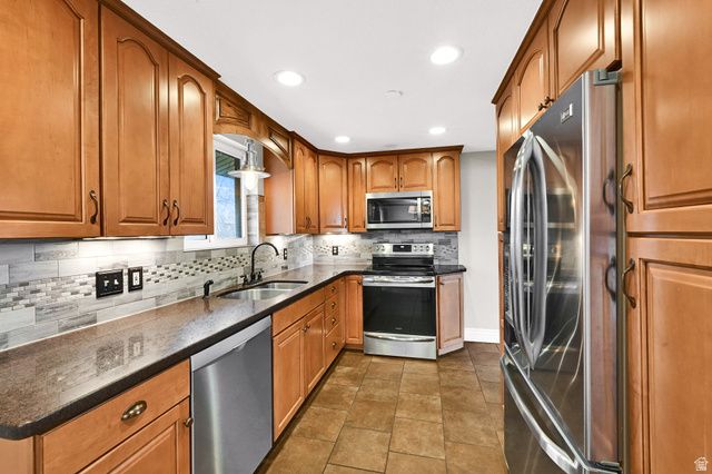 233 W 5200 S, Washington Terrace, UT 84405