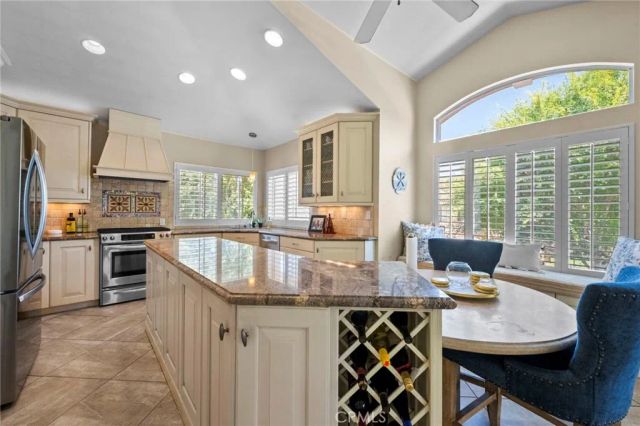 497 Bannister Way B, Simi Valley, CA 93065