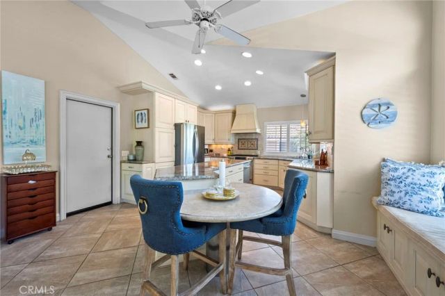 497 Bannister Way B, Simi Valley, CA 93065
