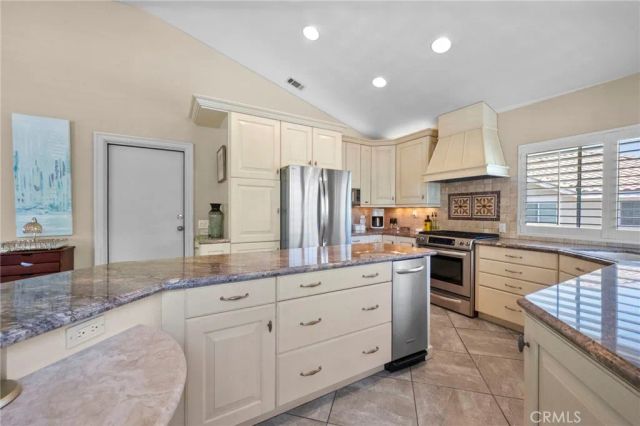 497 Bannister Way B, Simi Valley, CA 93065