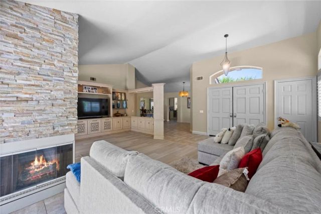 497 Bannister Way B, Simi Valley, CA 93065