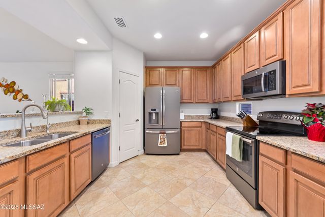 12928 N Shell Traders Court, Oro Valley, AZ 85755