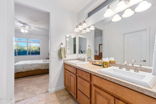 12928 N Shell Traders Court, Oro Valley, AZ 85755