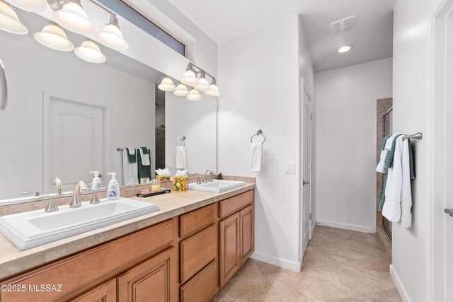 12928 N Shell Traders Court, Oro Valley, AZ 85755