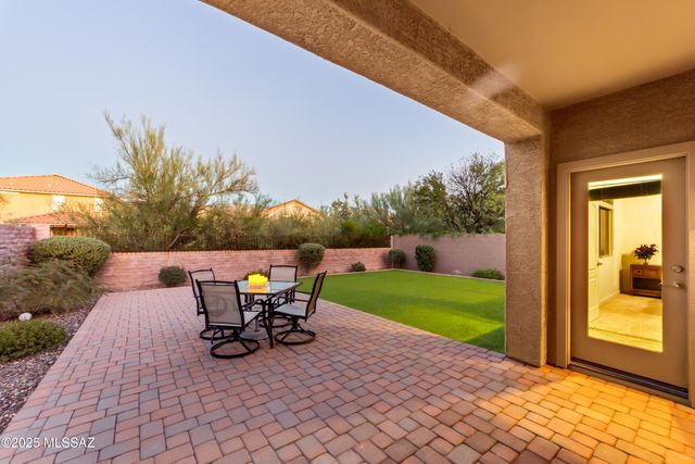 12928 N Shell Traders Court, Oro Valley, AZ 85755