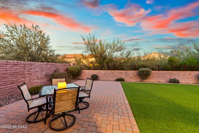 12928 N Shell Traders Court, Oro Valley, AZ 85755