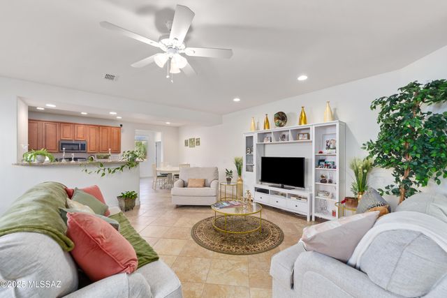 12928 N Shell Traders Court, Oro Valley, AZ 85755