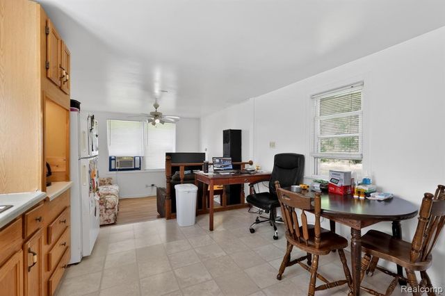 128 Front Drive, Whitmore Lake, MI 48189