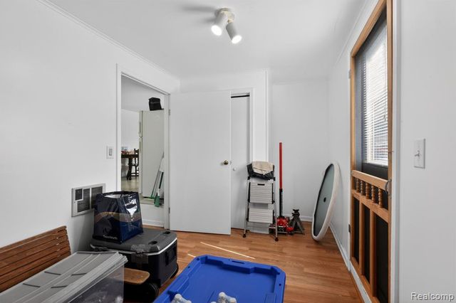 128 Front Drive, Whitmore Lake, MI 48189