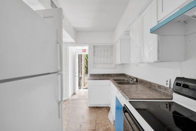 1939 Richmond Avenue 2, Houston, TX 77098