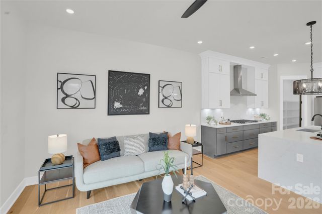 313 E Peterson Drive, Charlotte, NC 28217