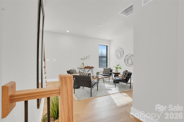 313 E Peterson Drive, Charlotte, NC 28217