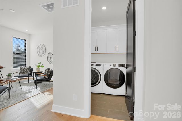 313 E Peterson Drive, Charlotte, NC 28217