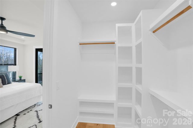 313 E Peterson Drive, Charlotte, NC 28217