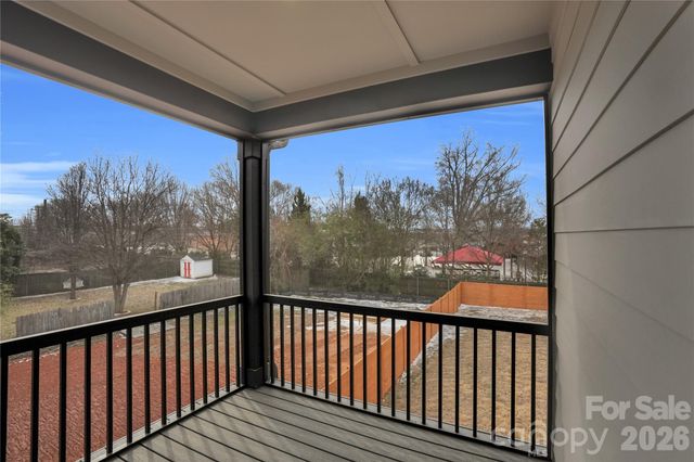 313 E Peterson Drive, Charlotte, NC 28217