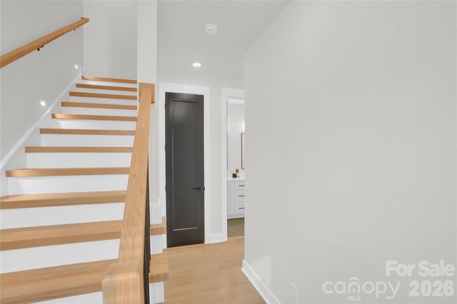 313 E Peterson Drive, Charlotte, NC 28217