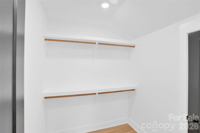 313 E Peterson Drive, Charlotte, NC 28217