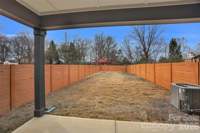 313 E Peterson Drive, Charlotte, NC 28217