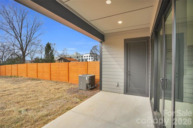 313 E Peterson Drive, Charlotte, NC 28217