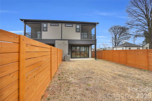 313 E Peterson Drive, Charlotte, NC 28217