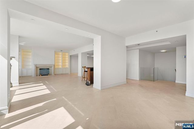 100 Carlyle Drive VP6, Cliffside Park, NJ 07010