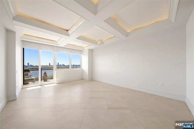 100 Carlyle Drive VP6, Cliffside Park, NJ 07010