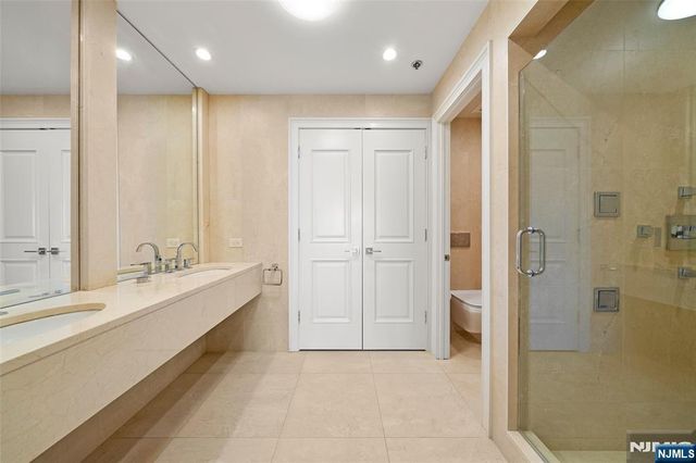 100 Carlyle Drive VP6, Cliffside Park, NJ 07010