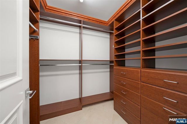 100 Carlyle Drive VP6, Cliffside Park, NJ 07010
