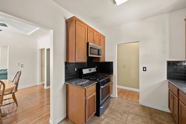 1515 W Harding Way, Stockton, CA 95203