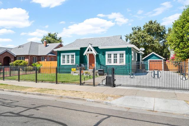 1515 W Harding Way, Stockton, CA 95203