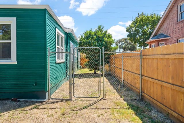 1515 W Harding Way, Stockton, CA 95203