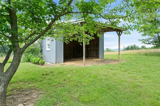 2022 McBride Road, Mount Airy, NC 27030