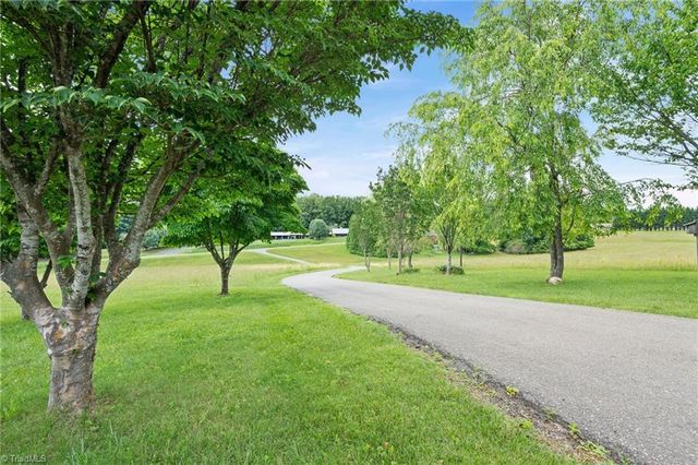 2022 McBride Road, Mount Airy, NC 27030