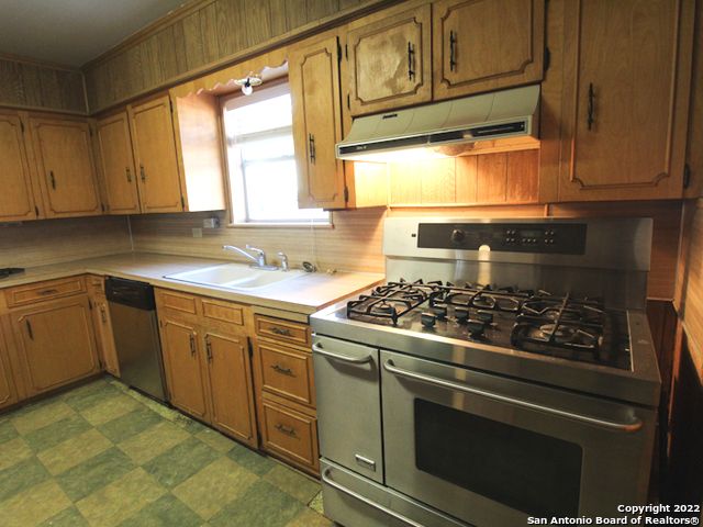 8811 FM 471, San Antonio, TX 78253