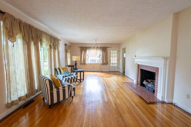 27 Hampton Avenue, Winchester, KY 40391