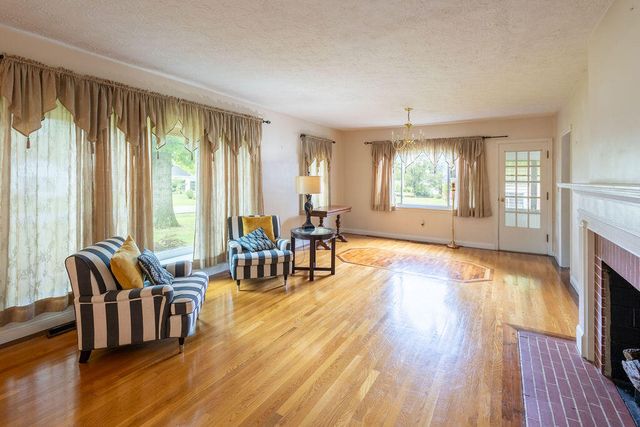 27 Hampton Avenue, Winchester, KY 40391