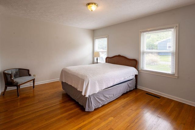 27 Hampton Avenue, Winchester, KY 40391